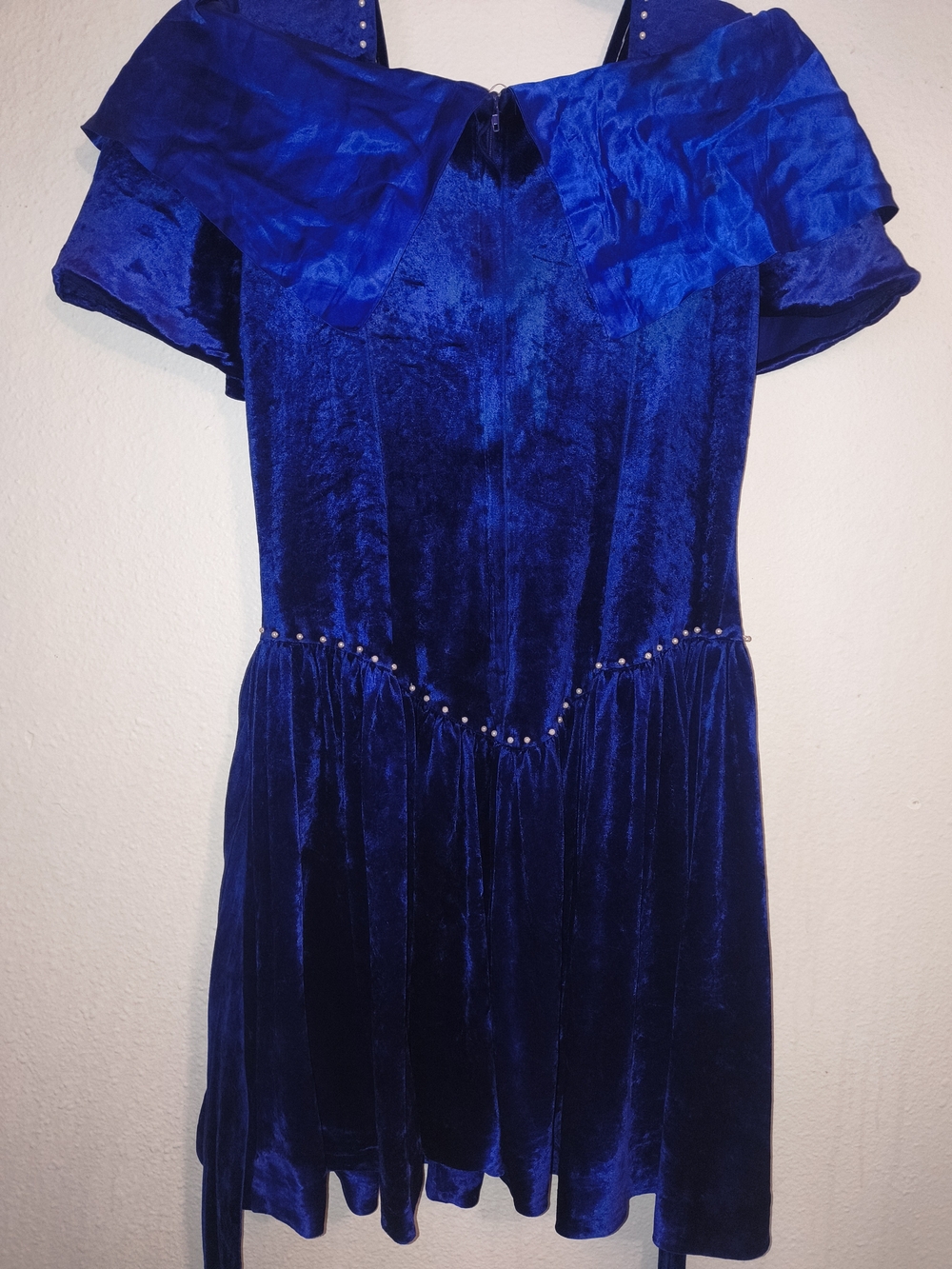 Vintage 80s Royal Blue Velvet Off Shoulder Party Dress Pearl Fit & Flare Size M - Picture 7 of 8
